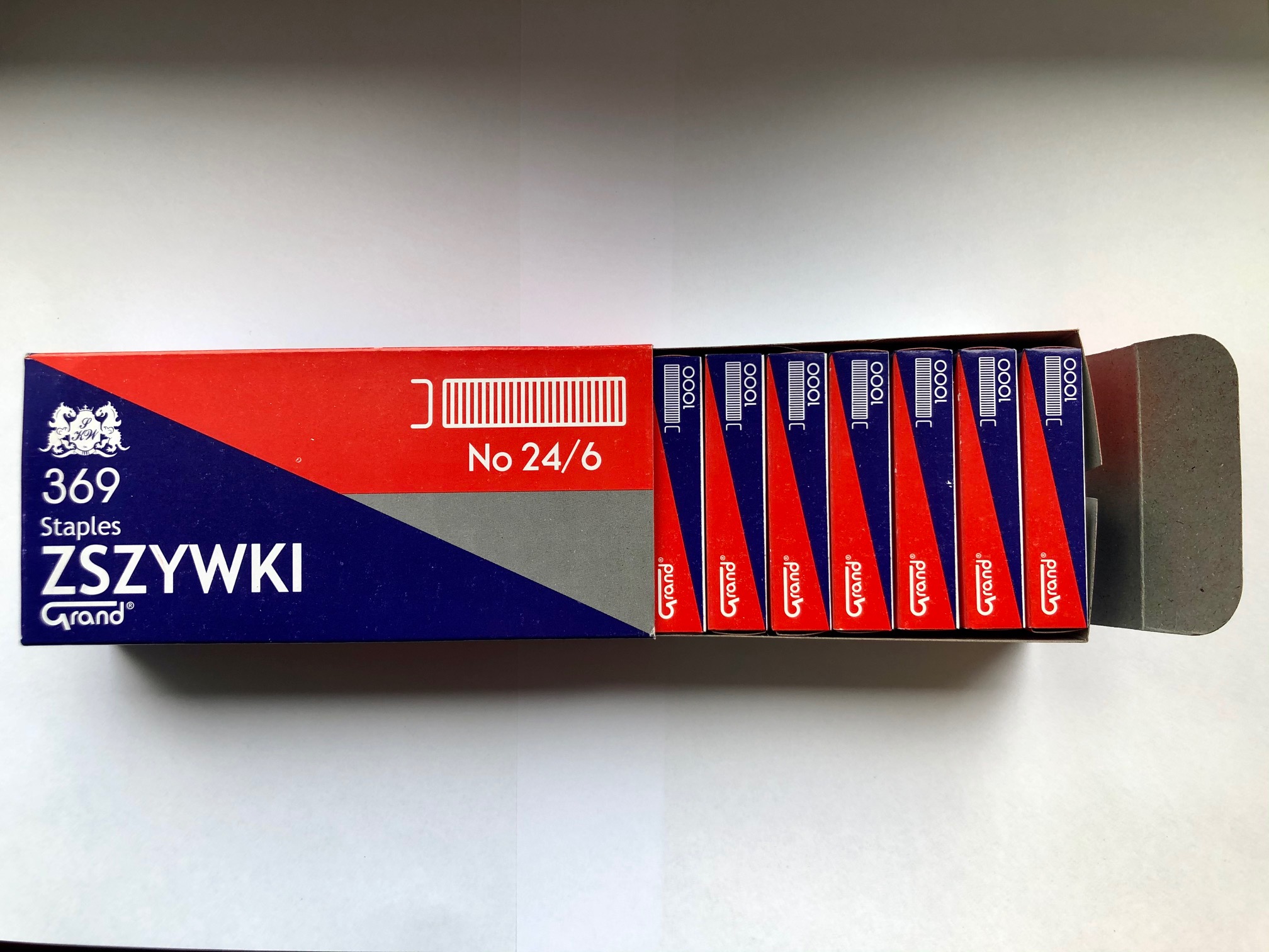 1. Zszywki GRAND 369 24/6 (10op po 1000szt)