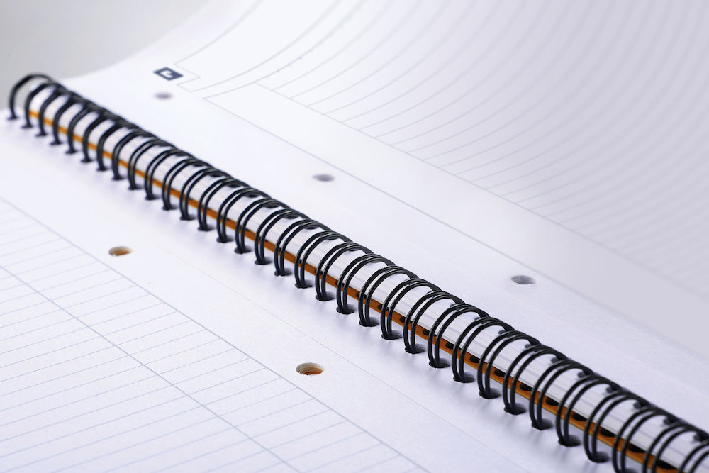 Kołonotanik OXFORD INTERNATIONAL NOTEBOOK A4+ 80 Kartek kratka - obrazek 3