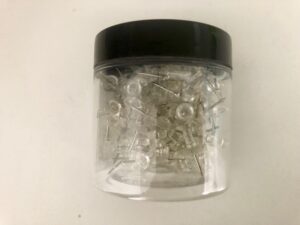 1. Pinezki tablicowe beczułki niewidoczne 100szt