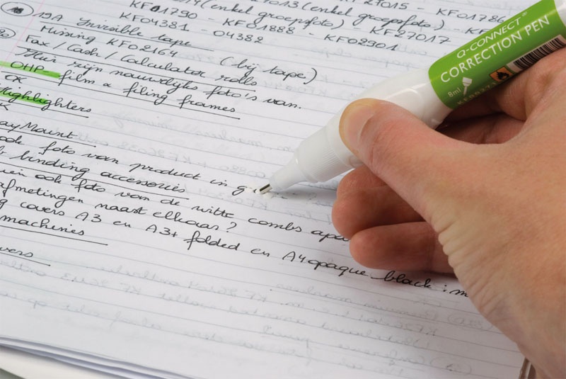 Korektor w piórze Q-CONNECT, metalowa końcówka, 8ml - obrazek 5