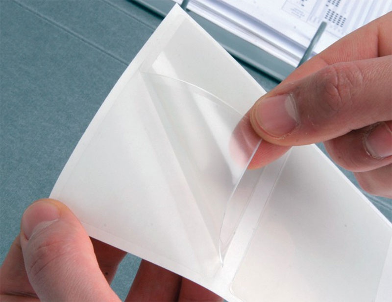 Kieszeń samoprzylepna Q-CONNECT, na wizytówki, rozc. na kr. boku, 60x95mm, 10szt. - obrazek 3