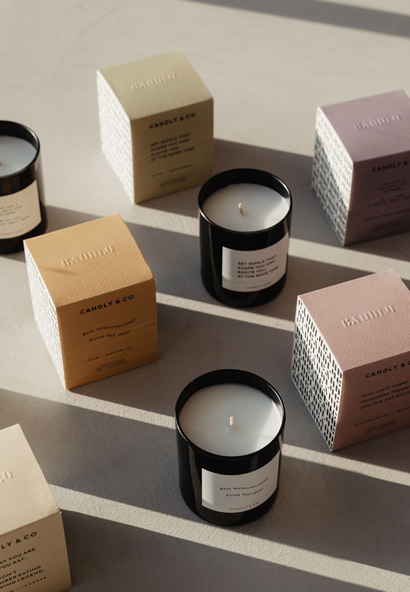 Świeca sojowa w szkle CANDLY&CO, Go Where You Feel Most, zapach No.5, 250g - obrazek 4