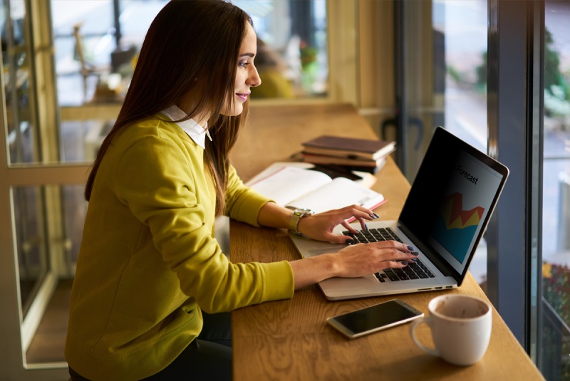 Filtr prywatyzujący 3M™ Bright Screen (BP133W1B), do laptopów 16:10, 13.3", czarny - obrazek 4