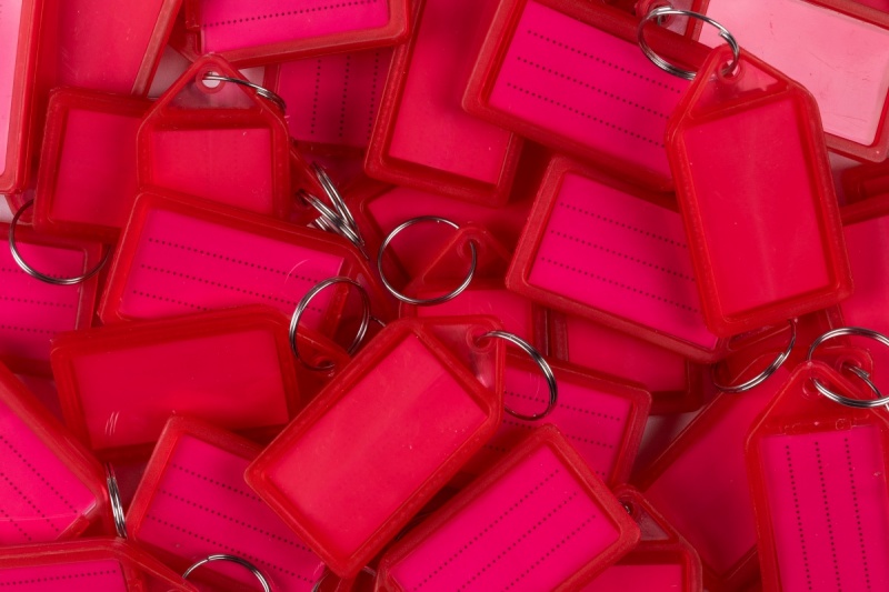 Zawieszki na klucze Q-CONNECT, 55x30mm, 40 szt., czerwone - obrazek 3