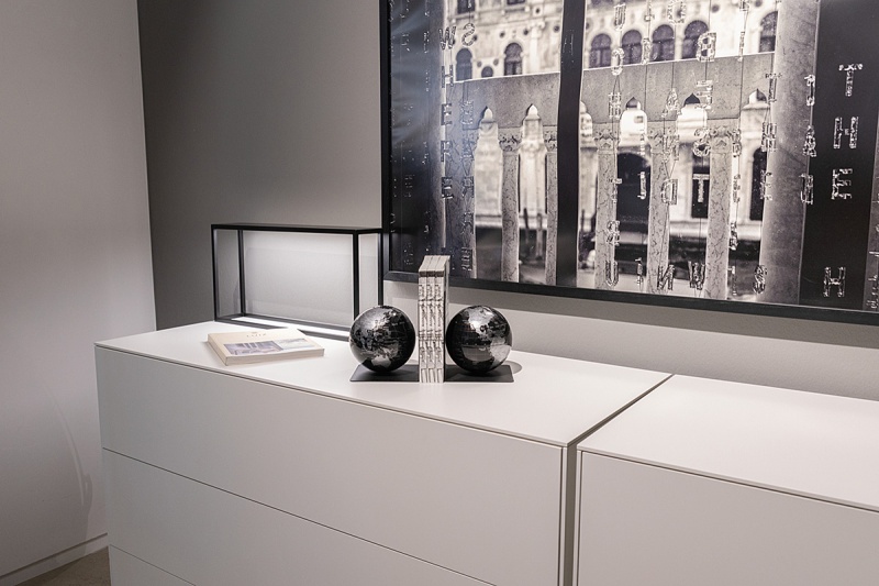 Zestaw globusów TROIKA Bookglobe, śr. 13cm, 2 szt., czarno-srebrny - obrazek 4