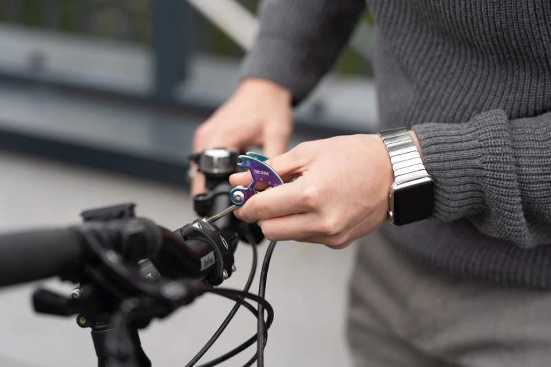 Narzędzie wielofunkcyjne do rowerów TROIKA Bike Multitool, 18 funkcji, opalizujący - obrazek 5